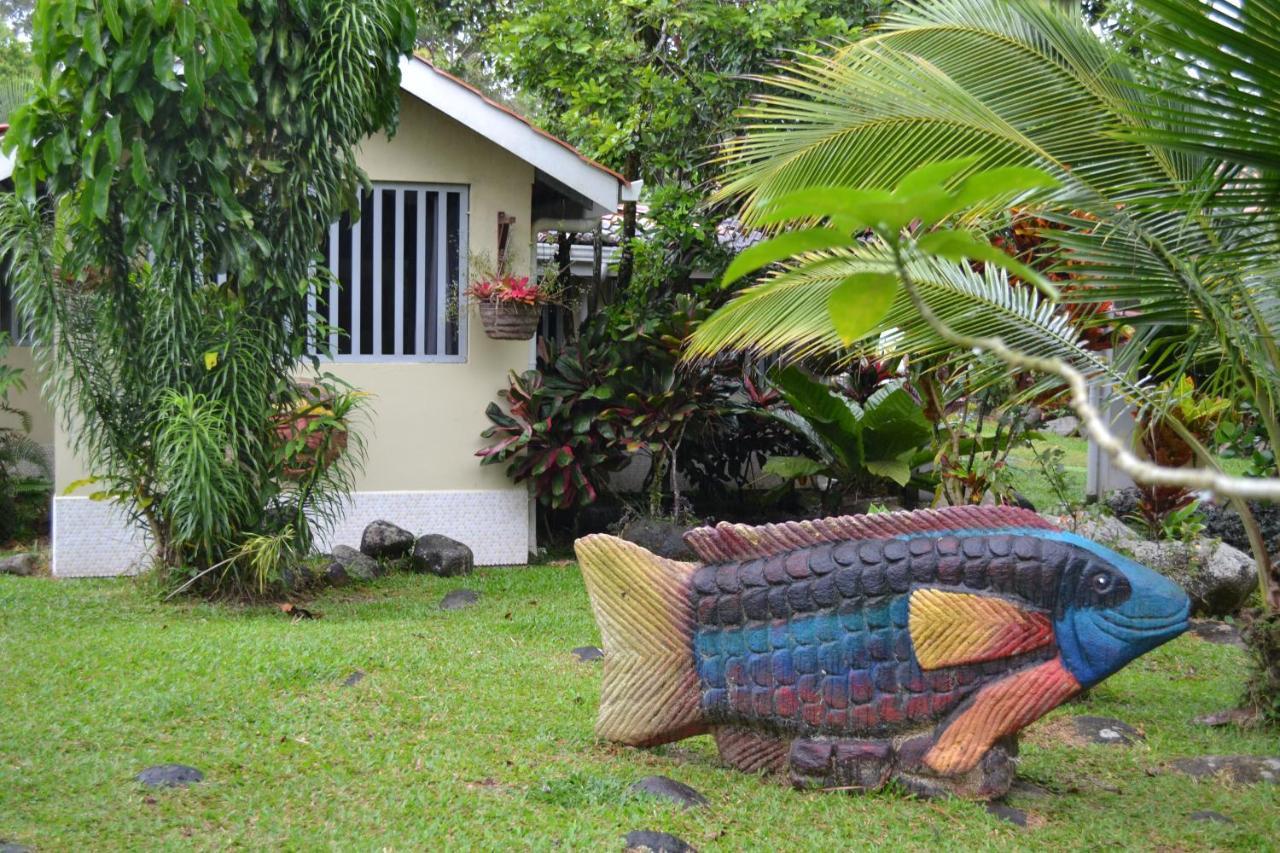 Casa Sophia: Triple Apartment Options with Wi-Fi Guapiles Exterior photo