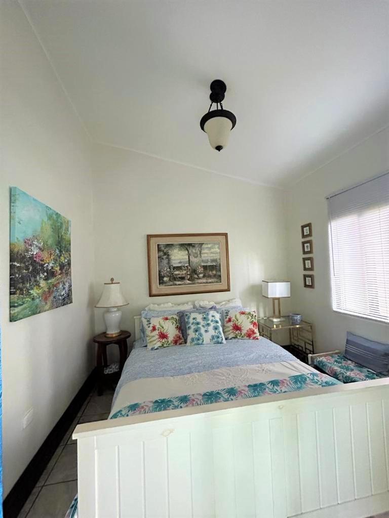 Casa Sophia: Triple Apartment Options with Wi-Fi Guapiles Exterior photo