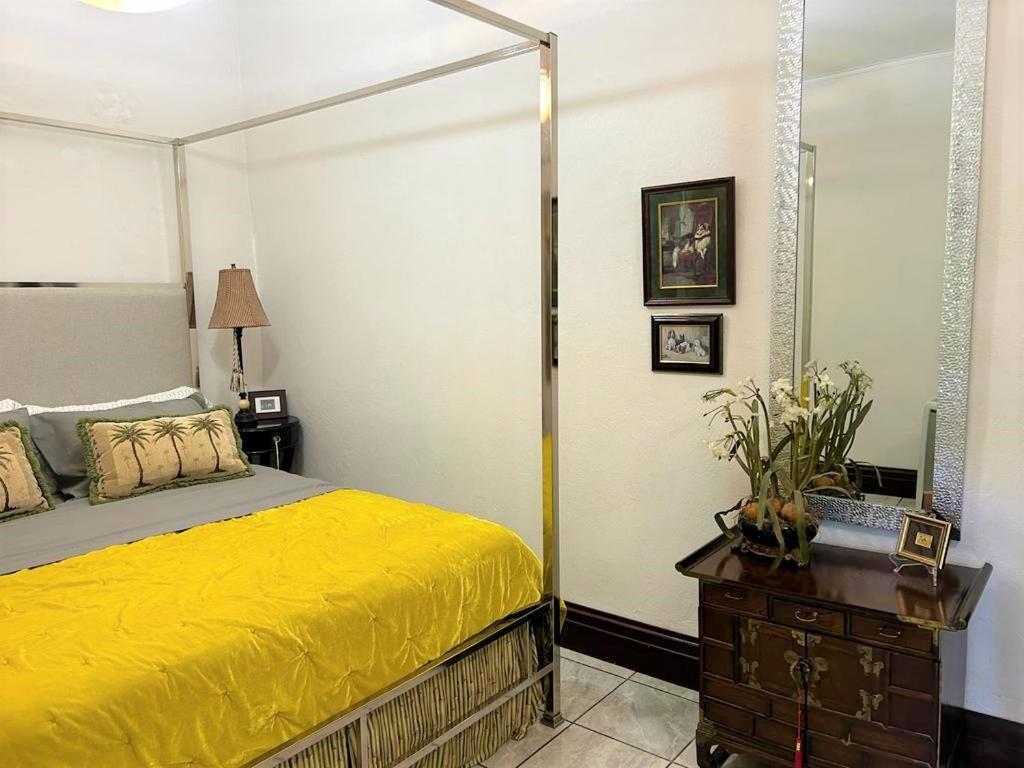 Casa Sophia: Triple Apartment Options with Wi-Fi Guapiles Exterior photo