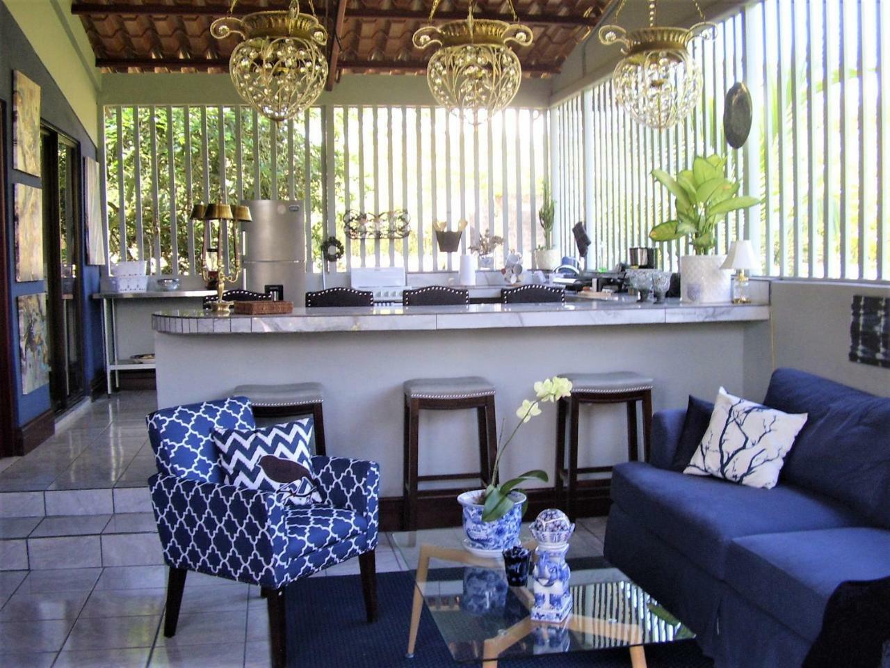 Casa Sophia: Triple Apartment Options with Wi-Fi Guapiles Exterior photo